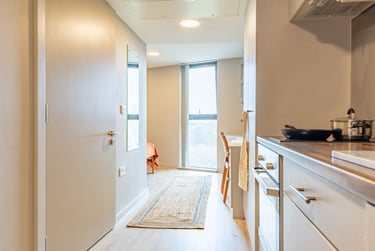 Platinum Studio Floors 1-6 - Image 1